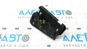 Right hood latch hook for Porsche Cayenne 19-23