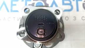 Rear right hub Toyota Prius 30 10-15