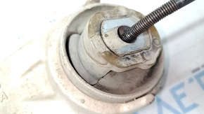 The lower front right control arm of the Land Rover Range Rover Velar 18-20 has microcracks.