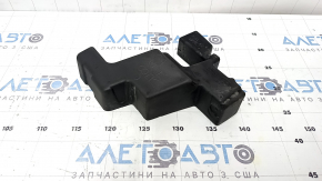 Land Rover Range Rover Velar 18-23 right inner fender seal tear
