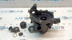 The thermostat housing of the Audi A4 B9 17-25 2.0T is leaking.