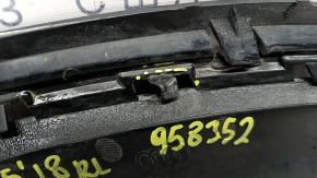 Left rear bumper grille for Audi Q5 80A 18-20, structure, cracked, missing fragment, broken mount