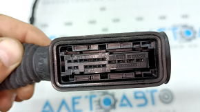 Wiring for the rear right door of a 19-26 Porsche Cayenne under keyless entry
