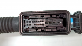 Wiring for the rear left door of a 19-26 Porsche Cayenne under keyless entry