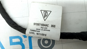 Wiring for the rear left door of a 19-26 Porsche Cayenne under keyless entry