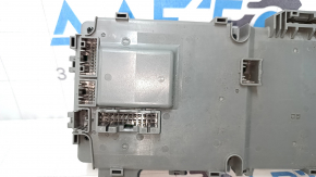 The fuse box under the dashboard of the Honda Accord 18-20 hybrid is broken.