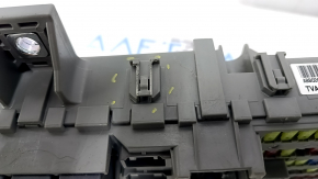 The fuse box under the dashboard of the Honda Accord 18-20 hybrid is broken.