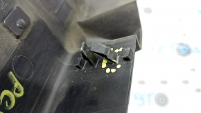 Left hood-wing seal for Porsche Cayenne 19-26, broken mount