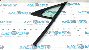 Front right triangle door glass for a Porsche Cayenne 19-26
