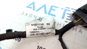 Right TV wiring for a Porsche Cayenne 19-26