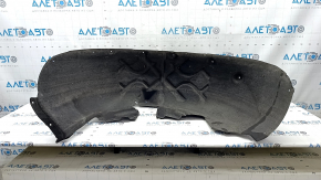 The rear right fender liner of a Porsche Cayenne 19-23 has torn fasteners.