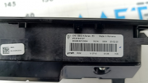 Porsche Cayenne 19-23 rear heated climate control, scratches