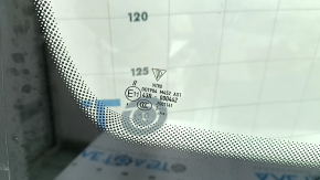 Porsche Cayenne 19-26 windshield for camera, pokes