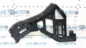 The rear bumper mount, right lower, for a Porsche Cayenne 19-23 is broken.