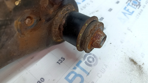 The front subframe of a Nissan Rogue 14-20 is rusty, 3 struts are torn, 1 strut has microcracks, and a broken stud.