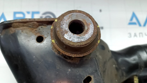 The front subframe of a Nissan Rogue 14-20 is rusty, 3 struts are torn, 1 strut has microcracks, and a broken stud.