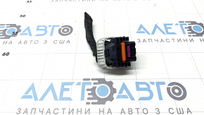 Black plug for the Porsche Cayenne 19-23 3.0T engine computer ECU.