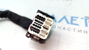 White plug for the Porsche Cayenne 19-23 3.0T engine computer ECU