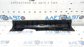 Nissan Rogue 14-20 black inner front right door sill plate, scratches