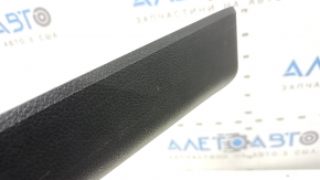 Nissan Rogue 14-20 black inner front right door sill plate, scratches