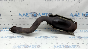 The exhaust pipe, the middle part with the catalytic converter of the Nissan Rogue 16-20, is rusty, the bolts are broken off.