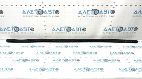 Rear hood seal for Porsche Cayenne 19-26 on the windshield wiper grille
