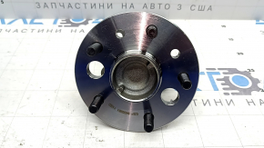 Rear left hub Lexus ES300 ES330 GSP