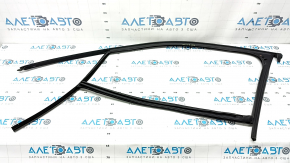 Glass seal with molding for the front right door of a Porsche Cayenne 19-26, gloss black