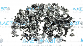 Incomplete set of Porsche Cayenne 19-23 interior hardware