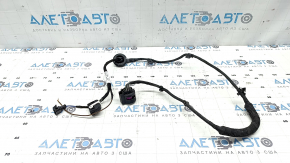 The towbar wiring for a Porsche Cayenne 19-26 is broken, the connector latch is broken, and the ground wire is torn off.