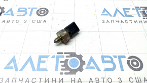 Porsche Cayenne 19-26 3.0T fuel pressure sensor on the fuel line