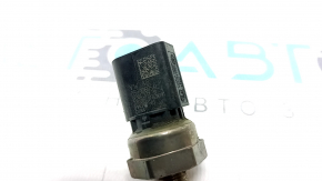 Porsche Cayenne 19-26 3.0T fuel pressure sensor on the fuel line
