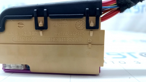 Porsche Cayenne 19-26 beige under-dash fuse box