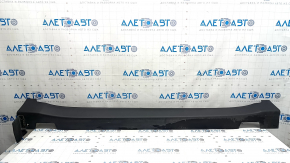 Right threshold for Kia Sportage 17-22: structure, scratches, dented mudguard