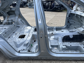 The central right body pillar of the Porsche Cayenne 19-26 on the body