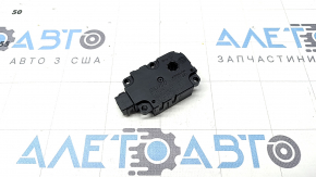 Actuator motor for the rear-row heater in a 19-26 Porsche Cayenne