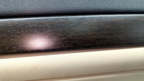 Beige front left door panel for Jeep Grand Cherokee WK2 14-17, with beige leather insert, without armrest, wood-like molding, with handle, dents, scratches, whitened plastic