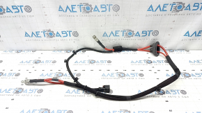 The positive terminal wiring of the Porsche Cayenne 19-26 battery is broken.