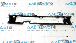 Front right inner door sill trim for Kia Sportage 20-22, black, scratches
