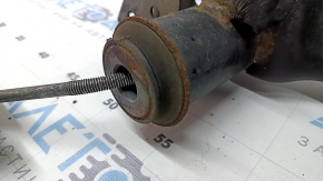 The front subframe of the Nissan Rogue Sport 17-22 is rusty, 4 ribs are torn.