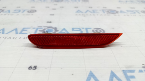Nissan Rogue Sport 17-22 rear left reflector scratched