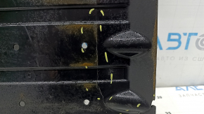 Right underbody protection for Kia Sportage 20-22, cracks