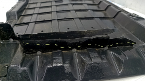 Right underbody protection for Kia Sportage 20-22, cracks