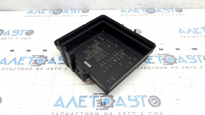 Kia Sportage 20-22 underhood fuse box upper cover