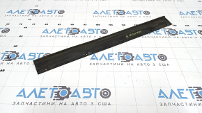 Door seal short lower rear left Nissan Rogue Sport 20-22