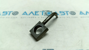 Infiniti QX30 17- Engine Oil Injector