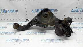 The rear left axle of a Nissan Rogue Sport 17-22 is rusty, the seal is torn.