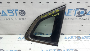 Rear right window with blind glass, Nissan Rogue Sport 17-22, scratches on chrome