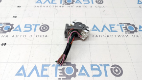 Kia Sportage 20-22 white underhood fuse box connector