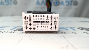 Kia Sportage 20-22 white underhood fuse box connector